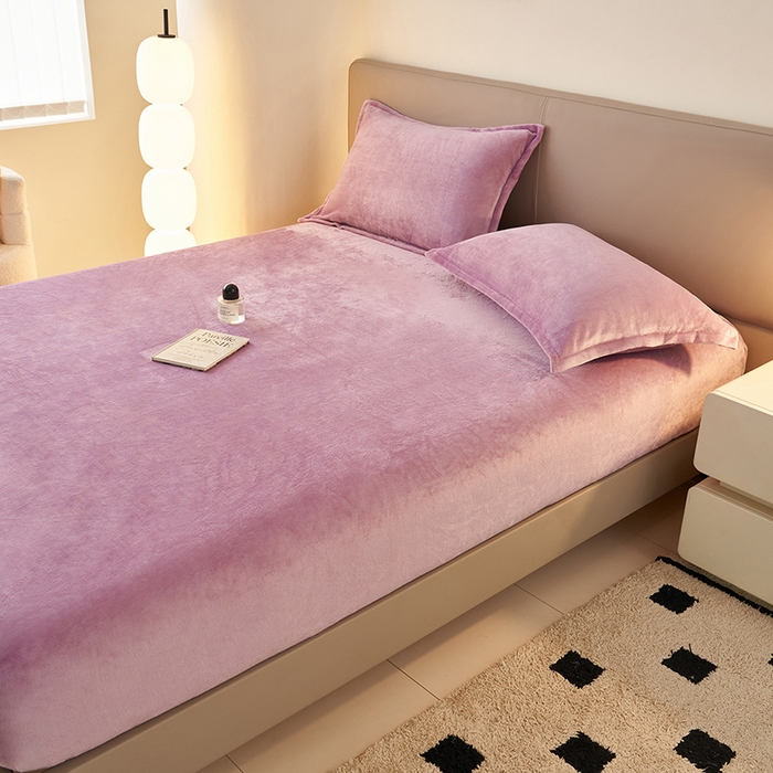 91家纺网 家纺一手货源 找家纺 简爱 2025新款纯色牛奶绒单床笠 优雅紫