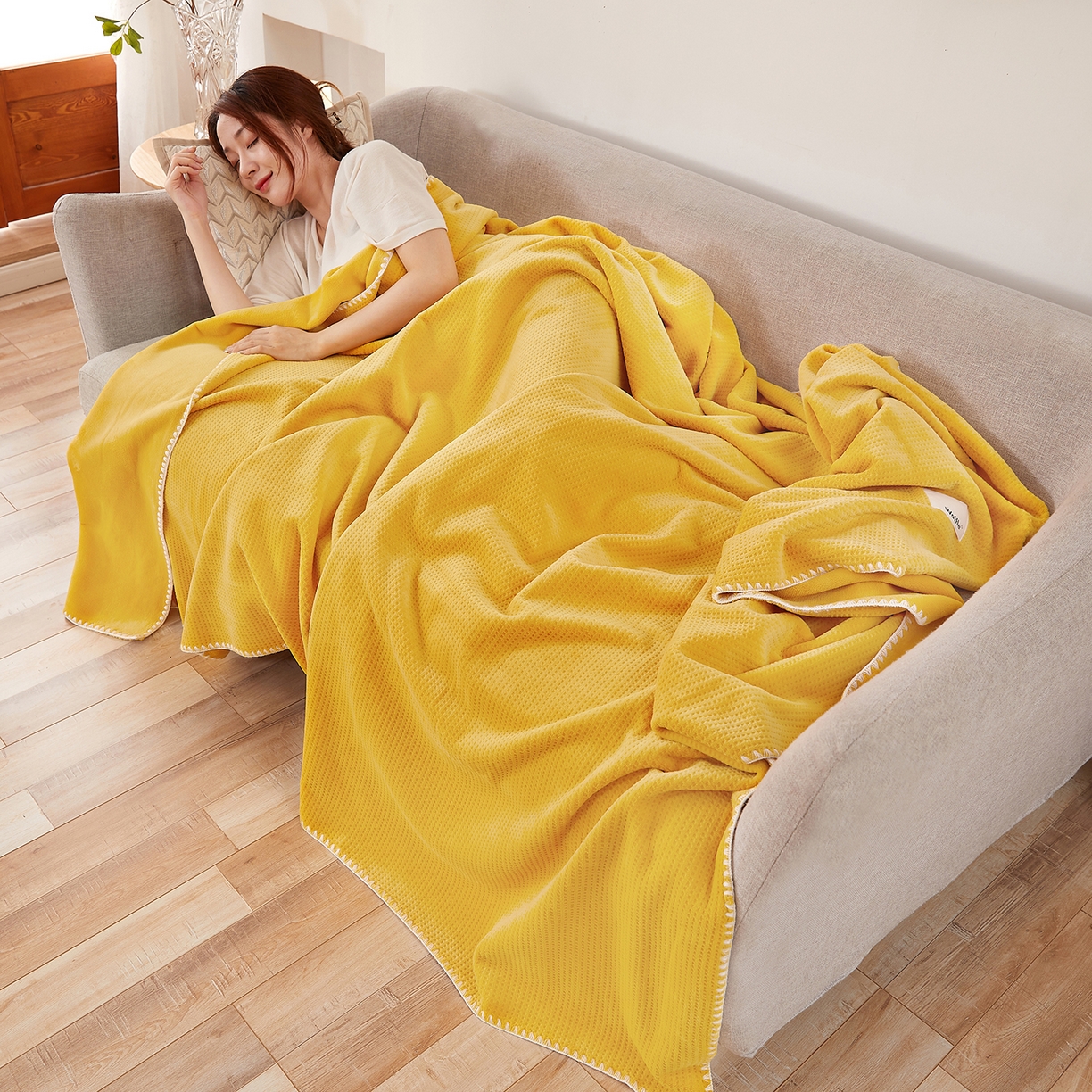 莱家富 2026新款500克加厚A类华夫格牛奶绒双面毛毯轻奢休闲盖毯子多尺寸多功能午睡办 明黄