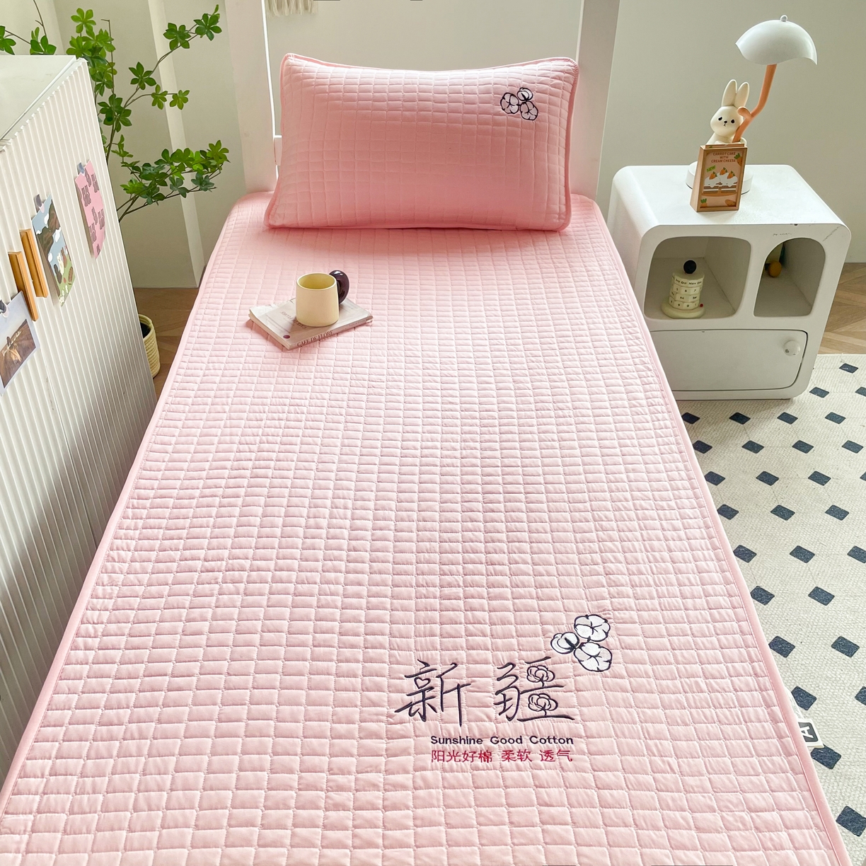 91家纺网 家纺一手货源 找家纺 锦眠床笠 2025新款刺绣床笠-学生图 樱花粉