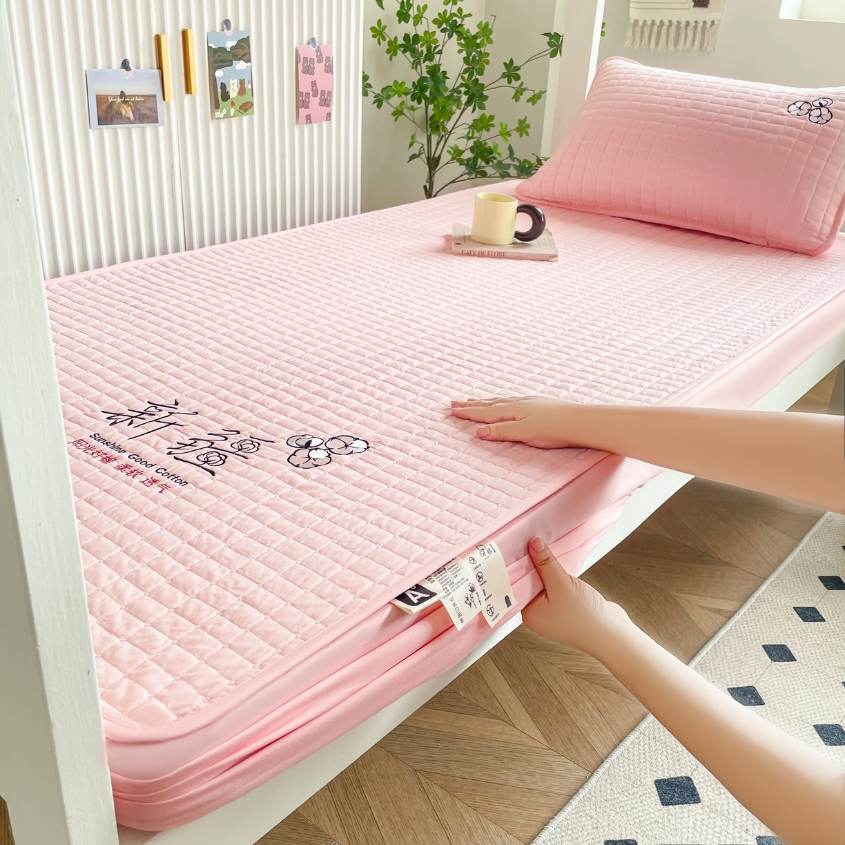 91家纺网 家纺一手货源 找家纺 锦眠床笠 2025新款刺绣床笠-学生图 樱花粉