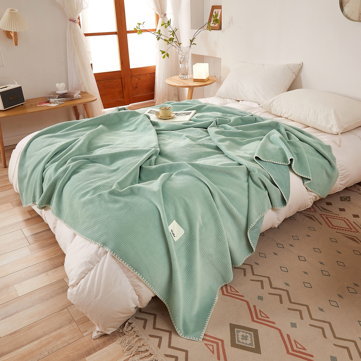 91家纺网 家纺一手货源 找家纺 莱家富 2026新款500克加厚A类华夫格牛奶绒双面毛毯轻奢休闲盖毯子多尺寸多功能午睡办 苹果绿