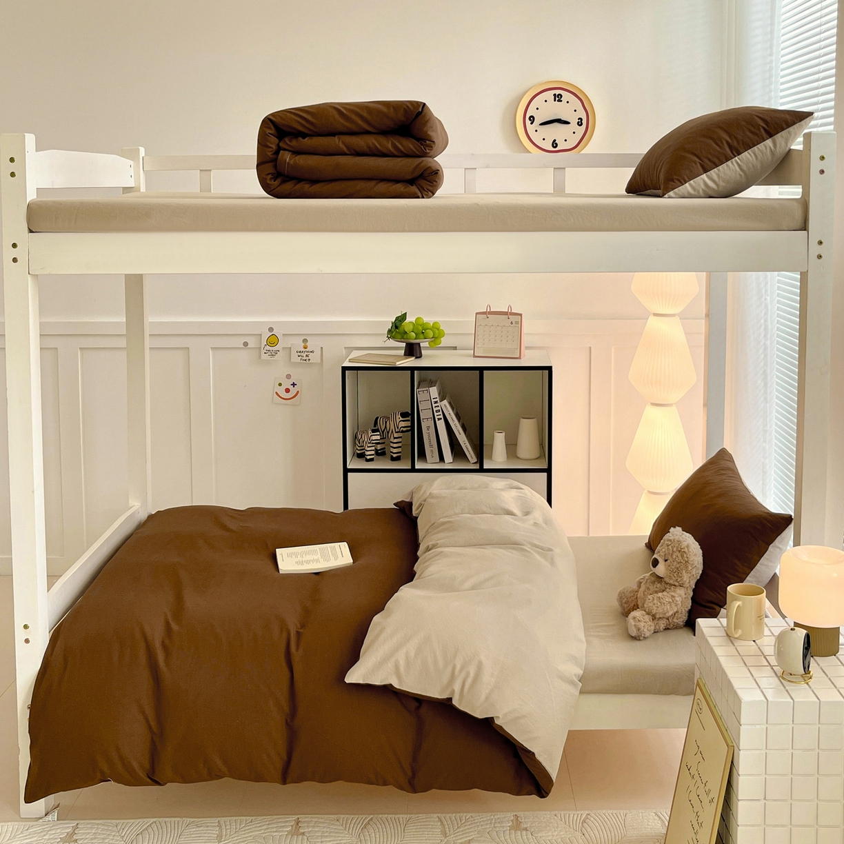 91家纺网 家纺一手货源 找家纺 纽缦家纺 2025新款纯色双拼水洗亲柔棉三件套宿舍三件套上下铺三件套 纯色双拼-红棕卡