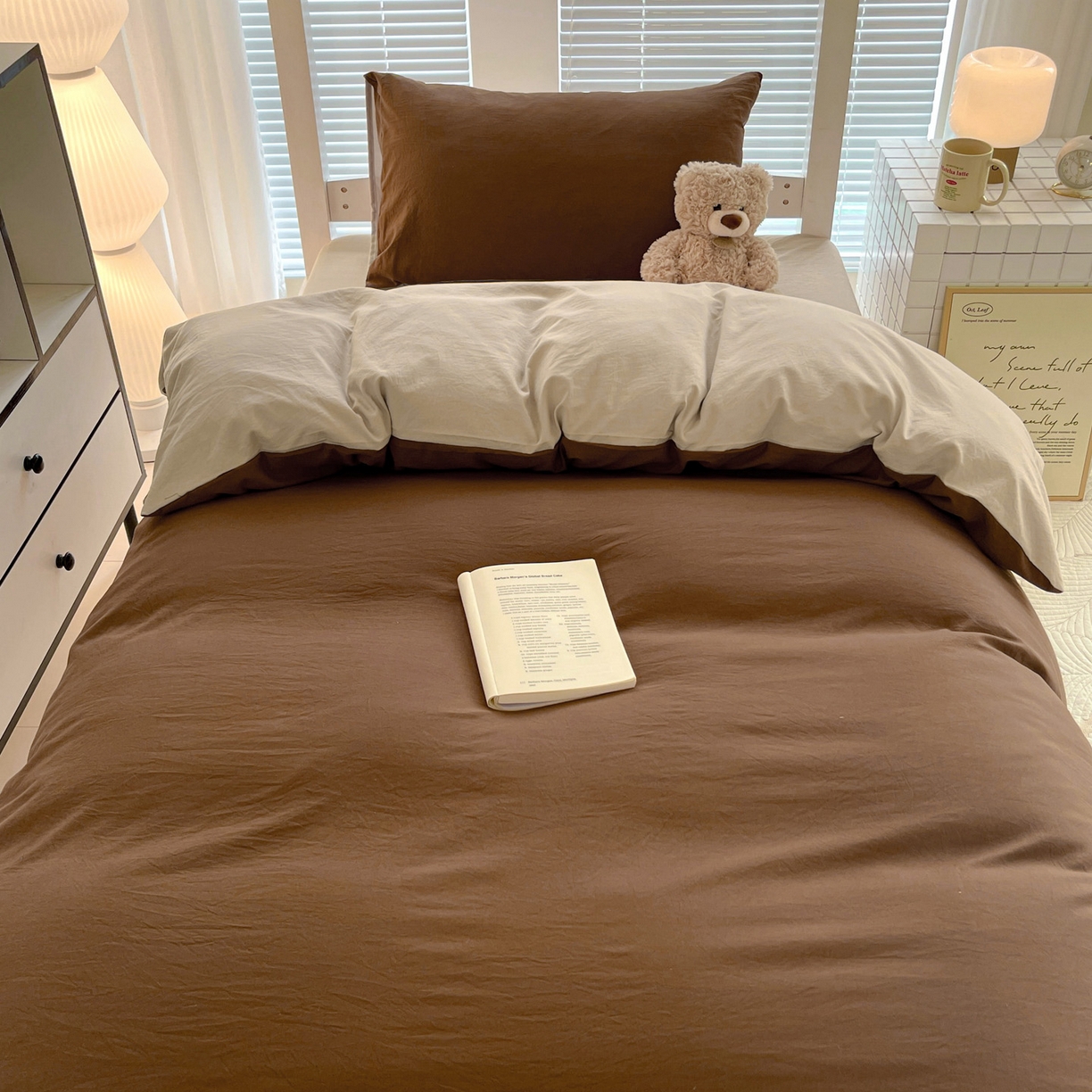 91家纺网 家纺一手货源 找家纺 纽缦家纺 2025新款纯色双拼水洗亲柔棉三件套宿舍三件套上下铺三件套 纯色双拼-红棕卡