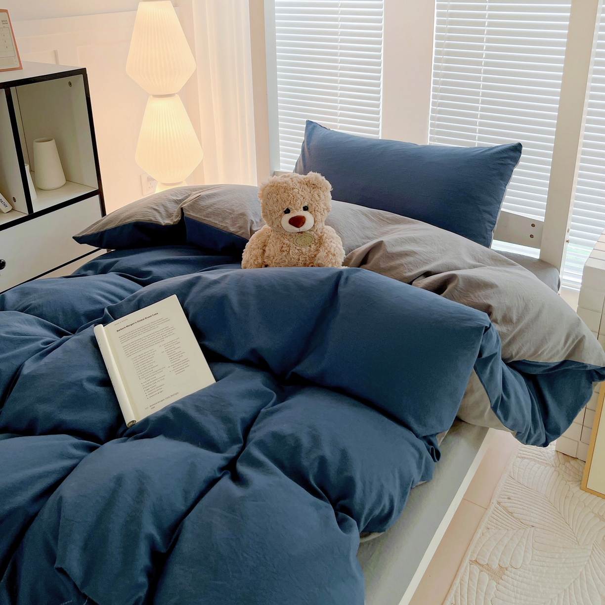 91家纺网 家纺一手货源 找家纺 纽缦家纺 2025新款纯色双拼水洗亲柔棉三件套宿舍三件套上下铺三件套 纯色双拼-宝蓝浅灰