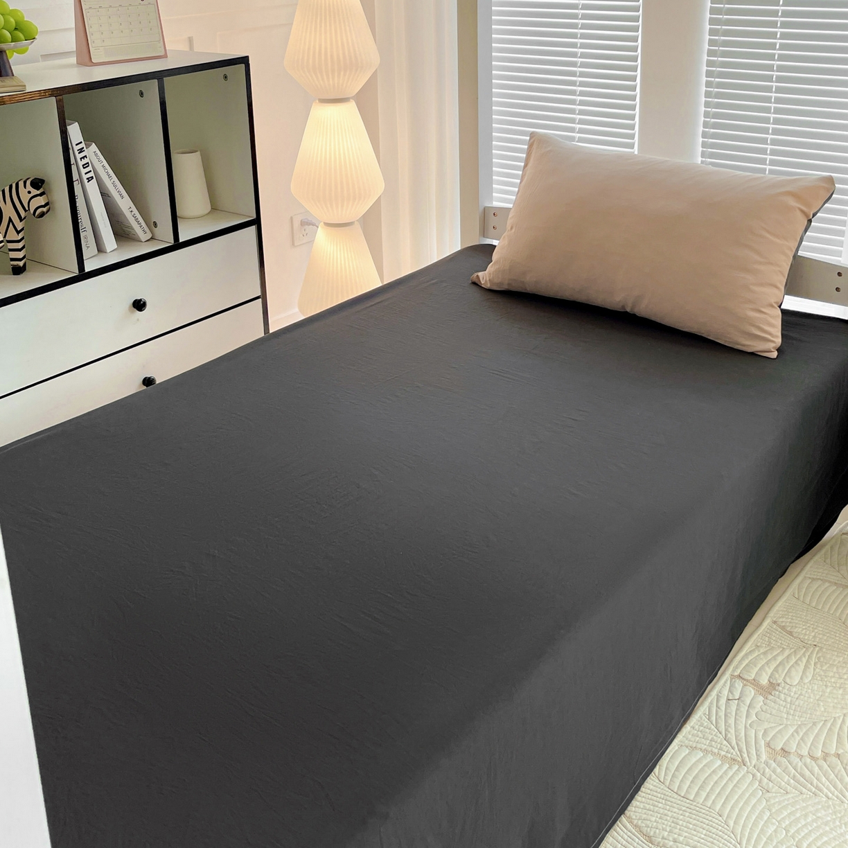 91家纺网 家纺一手货源 找家纺 纽缦家纺 2025新款纯色双拼水洗亲柔棉三件套宿舍三件套上下铺三件套 纯色双拼-卡深灰