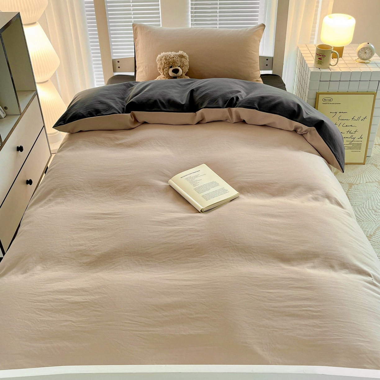 91家纺网 家纺一手货源 找家纺 纽缦家纺 2025新款纯色双拼水洗亲柔棉三件套宿舍三件套上下铺三件套 纯色双拼-卡深灰