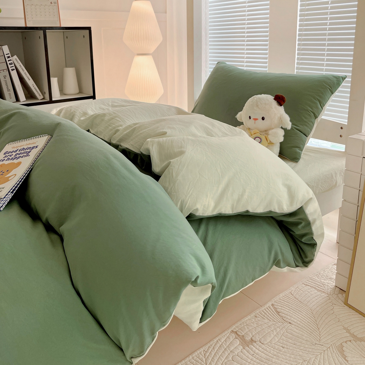 91家纺网 家纺一手货源 找家纺 纽缦家纺 2025新款纯色双拼水洗亲柔棉三件套宿舍三件套上下铺三件套 纯色双拼-蓝绿米