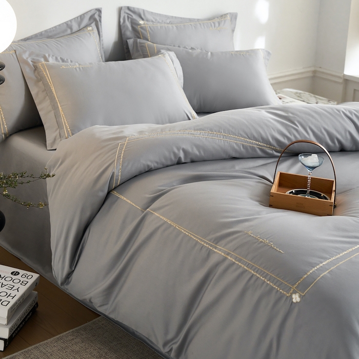 91家纺网 家纺一手货源 找家纺 千朵森 2025新款长绒棉纯棉轻奢款大版刺绣四件套-那拉提系列 那拉提-牧灰