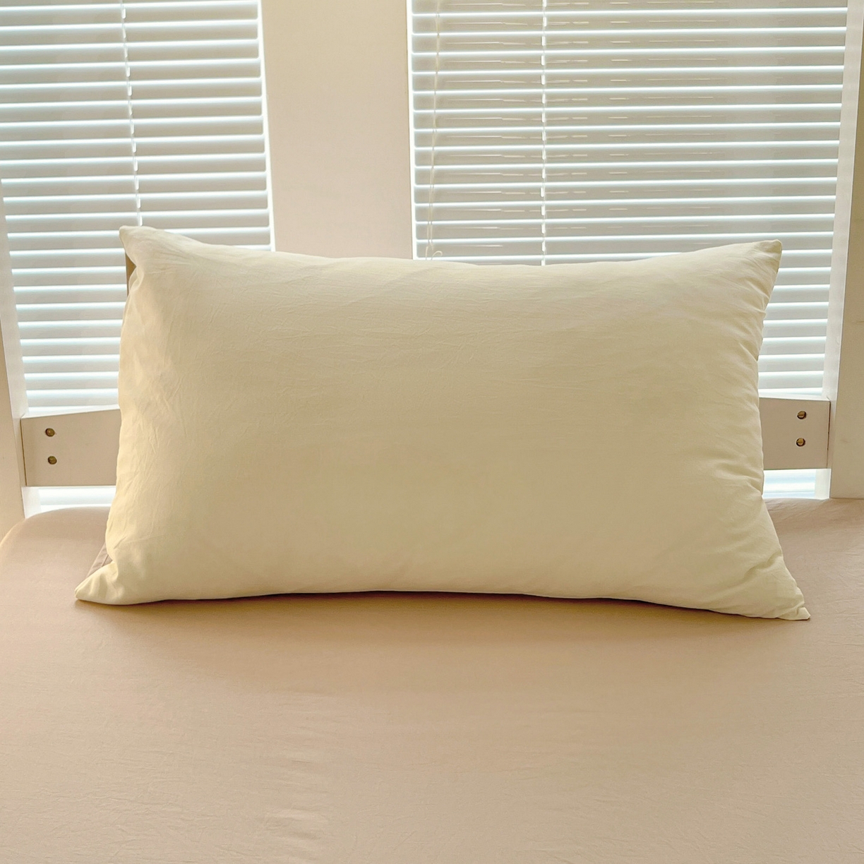 91家纺网 家纺一手货源 找家纺 纽缦家纺 2025新款纯色双拼水洗亲柔棉三件套宿舍三件套上下铺三件套 纯色双拼-米卡