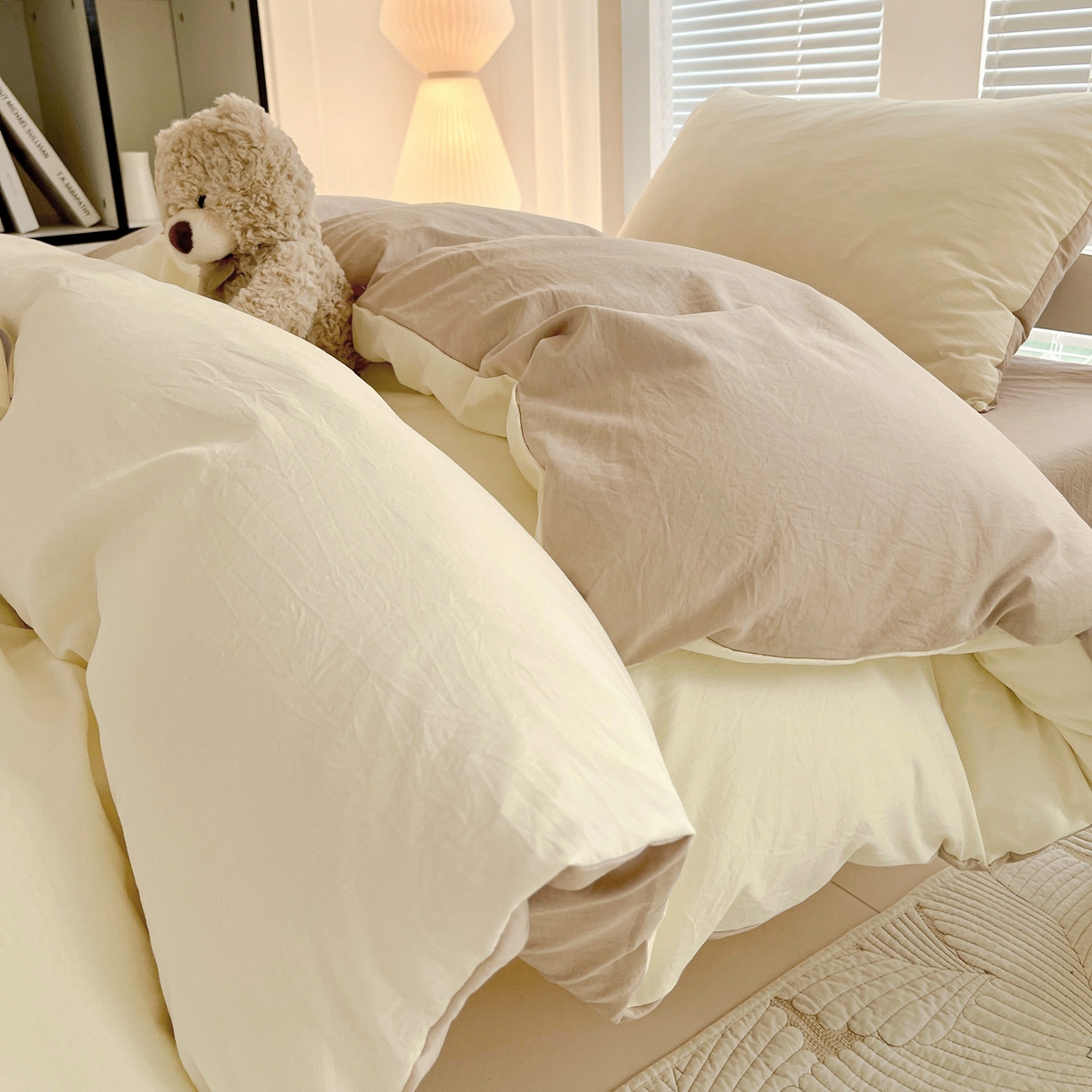 91家纺网 家纺一手货源 找家纺 纽缦家纺 2025新款纯色双拼水洗亲柔棉三件套宿舍三件套上下铺三件套 纯色双拼-米卡