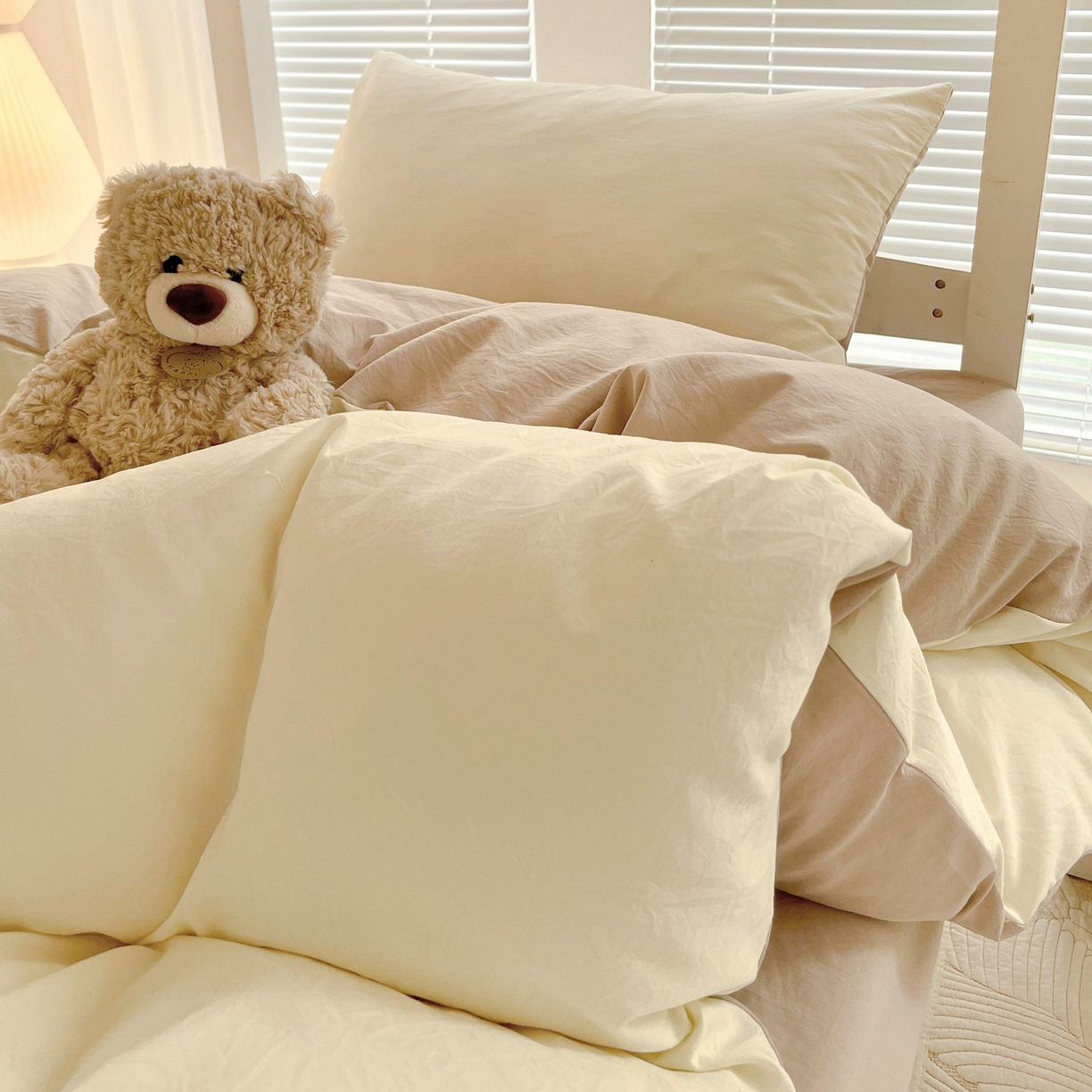 91家纺网 家纺一手货源 找家纺 纽缦家纺 2025新款纯色双拼水洗亲柔棉三件套宿舍三件套上下铺三件套 纯色双拼-米卡