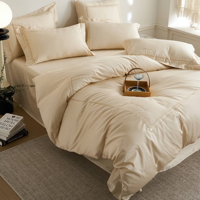 91家纺网 家纺一手货源 找家纺 千朵森 2025新款长绒棉纯棉轻奢款大版刺绣四件套-那拉提系列 那拉提-奶茶