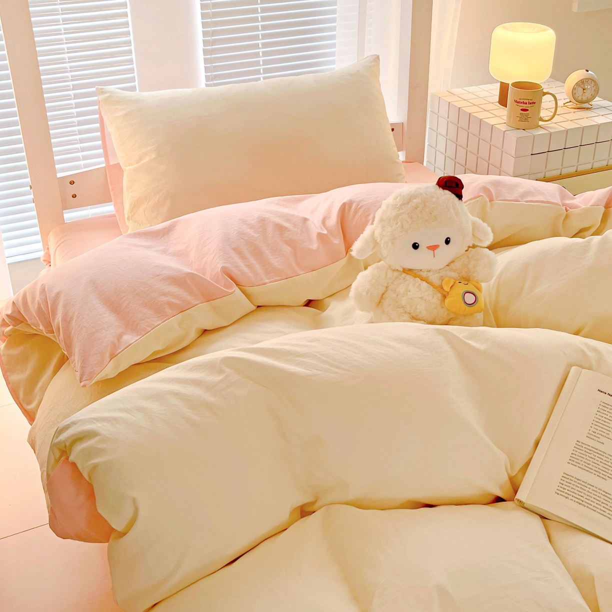 91家纺网 家纺一手货源 找家纺 纽缦家纺 2025新款纯色双拼水洗亲柔棉三件套宿舍三件套上下铺三件套 纯色双拼-柠檬粉