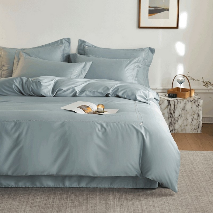 91家纺网 家纺一手货源 找家纺 千朵森 2025新款长绒棉纯棉轻奢款大版刺绣四件套-那拉提系列 那拉提-蔚蓝