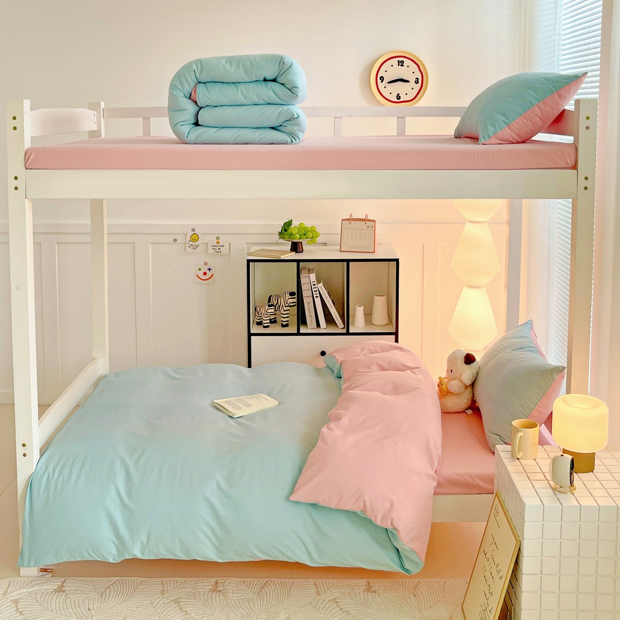 91家纺网 家纺一手货源 找家纺 纽缦家纺 2025新款纯色双拼水洗亲柔棉三件套宿舍三件套上下铺三件套 纯色双拼-苹果绿粉