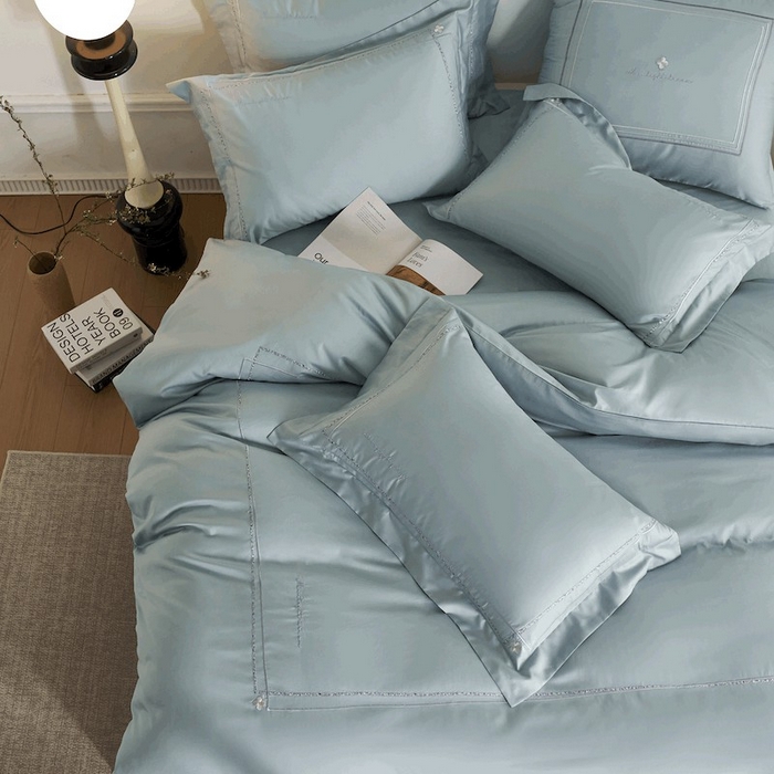 91家纺网 家纺一手货源 找家纺 千朵森 2025新款长绒棉纯棉轻奢款大版刺绣四件套-那拉提系列 那拉提-蔚蓝