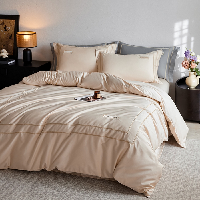 91家纺网 家纺一手货源 找家纺 千朵森 2025新款轻奢60长绒棉纯棉大版刺绣刺绣四件套-致简风华 致简风华-奶霜