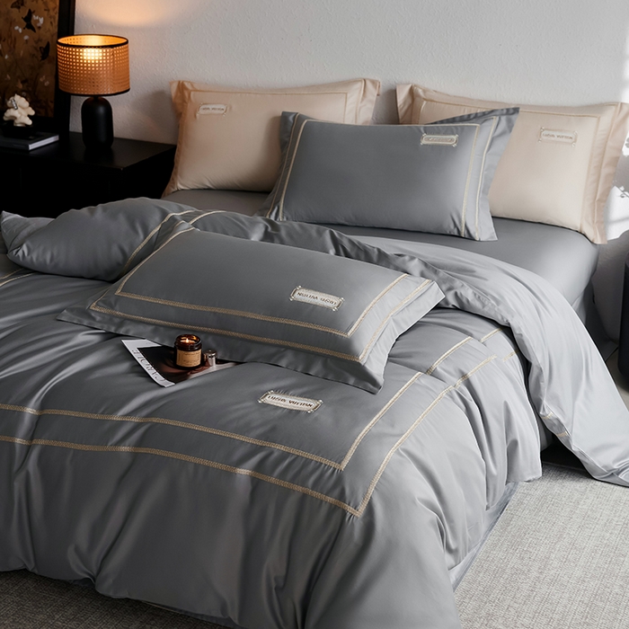 91家纺网 家纺一手货源 找家纺 千朵森 2025新款轻奢60长绒棉纯棉大版刺绣刺绣四件套-致简风华 致简风华-浅灰