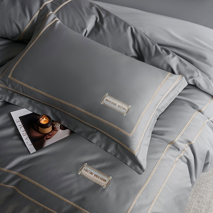 91家纺网 家纺一手货源 找家纺 千朵森 2025新款轻奢60长绒棉纯棉大版刺绣刺绣四件套-致简风华 致简风华-浅灰