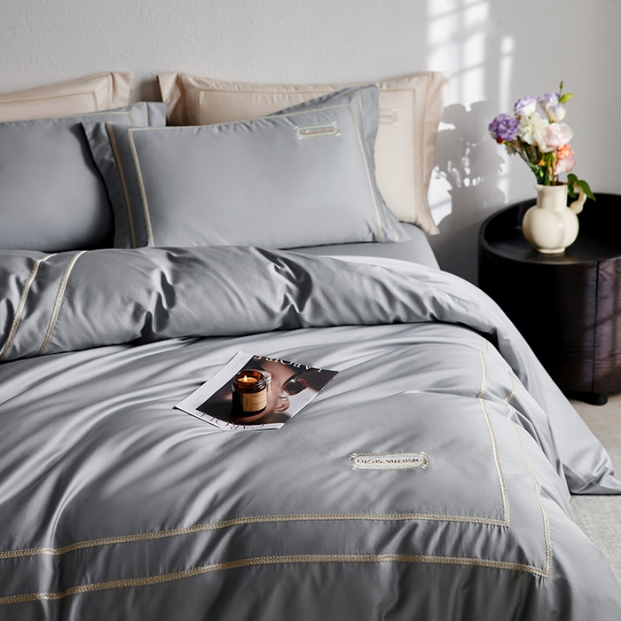 91家纺网 家纺一手货源 找家纺 千朵森 2025新款轻奢60长绒棉纯棉大版刺绣刺绣四件套-致简风华 致简风华-浅灰