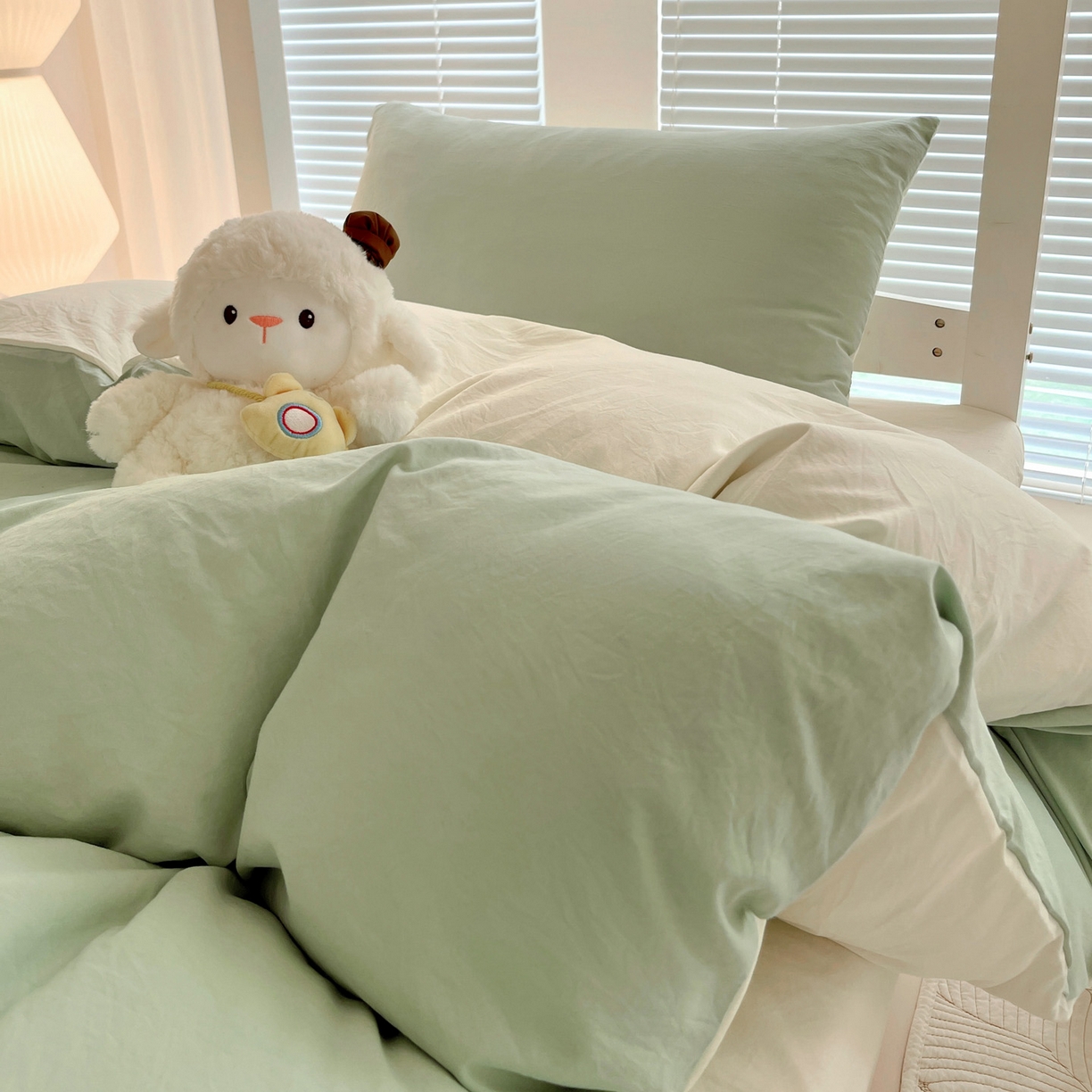 91家纺网 家纺一手货源 找家纺 纽缦家纺 2025新款纯色双拼水洗亲柔棉三件套宿舍三件套上下铺三件套 纯色双拼-苹果绿米
