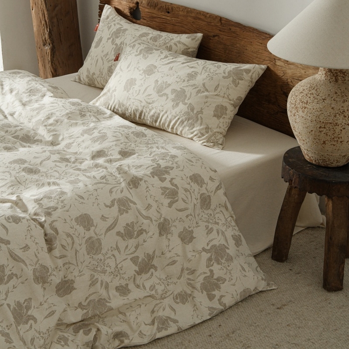 91家纺网 家纺一手货源 找家纺 羚羊语家纺 2025新款A类棉麻高支密原生棉花亚麻四件套复古色织数码印花文艺风绉绉汉麻亚麻自 枕边书