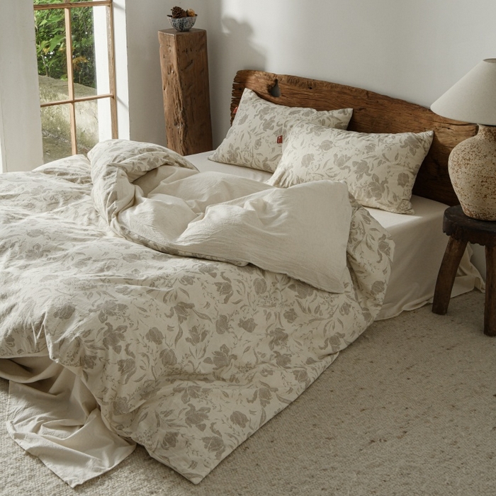 91家纺网 家纺一手货源 找家纺 羚羊语家纺 2025新款A类棉麻高支密原生棉花亚麻四件套复古色织数码印花文艺风绉绉汉麻亚麻自 枕边书