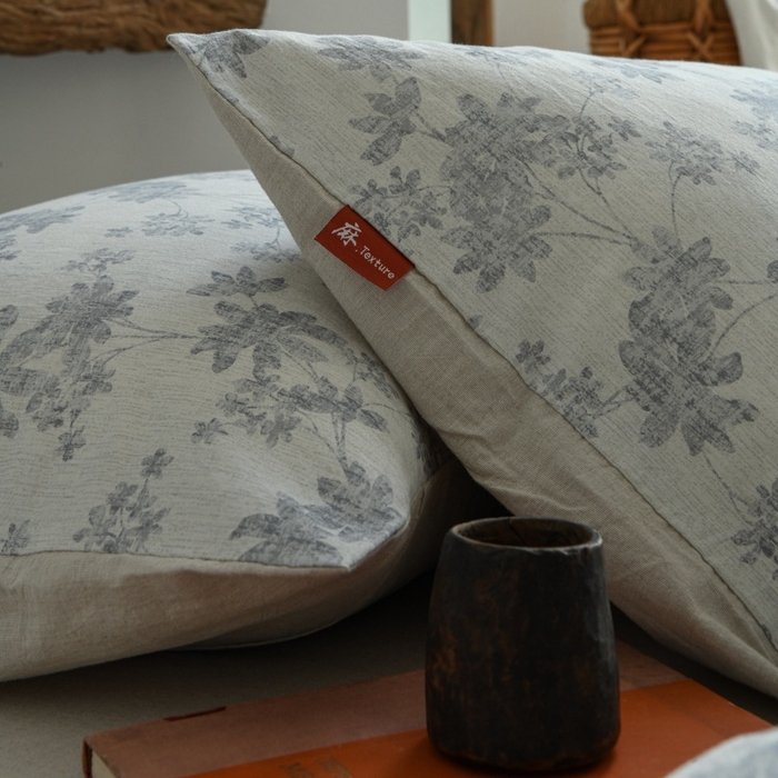 91家纺网 家纺一手货源 找家纺 羚羊语家纺 2025新款A类棉麻高支密原生棉花亚麻四件套复古色织数码印花文艺风绉绉汉麻亚麻自 小津蓝