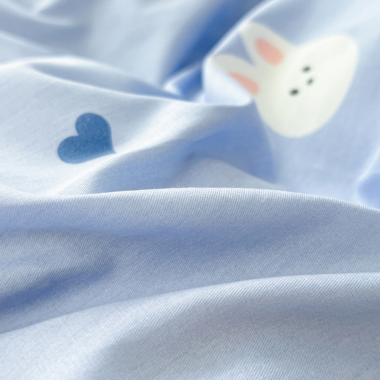 91家纺网 家纺一手货源 找家纺 恩泽家纺 2025新款加厚全棉纯棉印花系列被套单件-单被套 桃心小兔