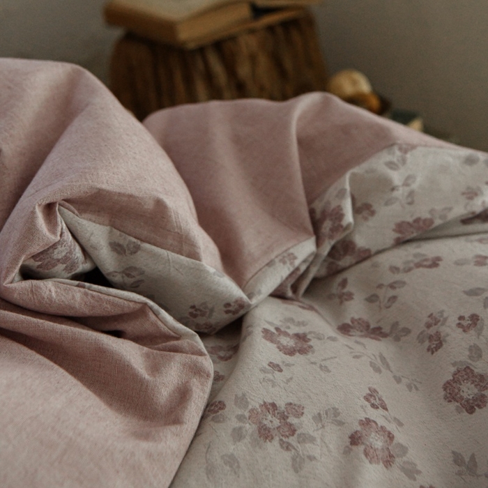 91家纺网 家纺一手货源 找家纺 羚羊语家纺 2025新款A类棉麻高支密原生棉花亚麻四件套复古色织数码印花文艺风绉绉汉麻亚麻自 纸月