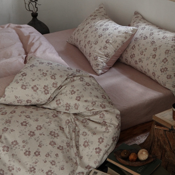 91家纺网 家纺一手货源 找家纺 羚羊语家纺 2025新款A类棉麻高支密原生棉花亚麻四件套复古色织数码印花文艺风绉绉汉麻亚麻自 纸月