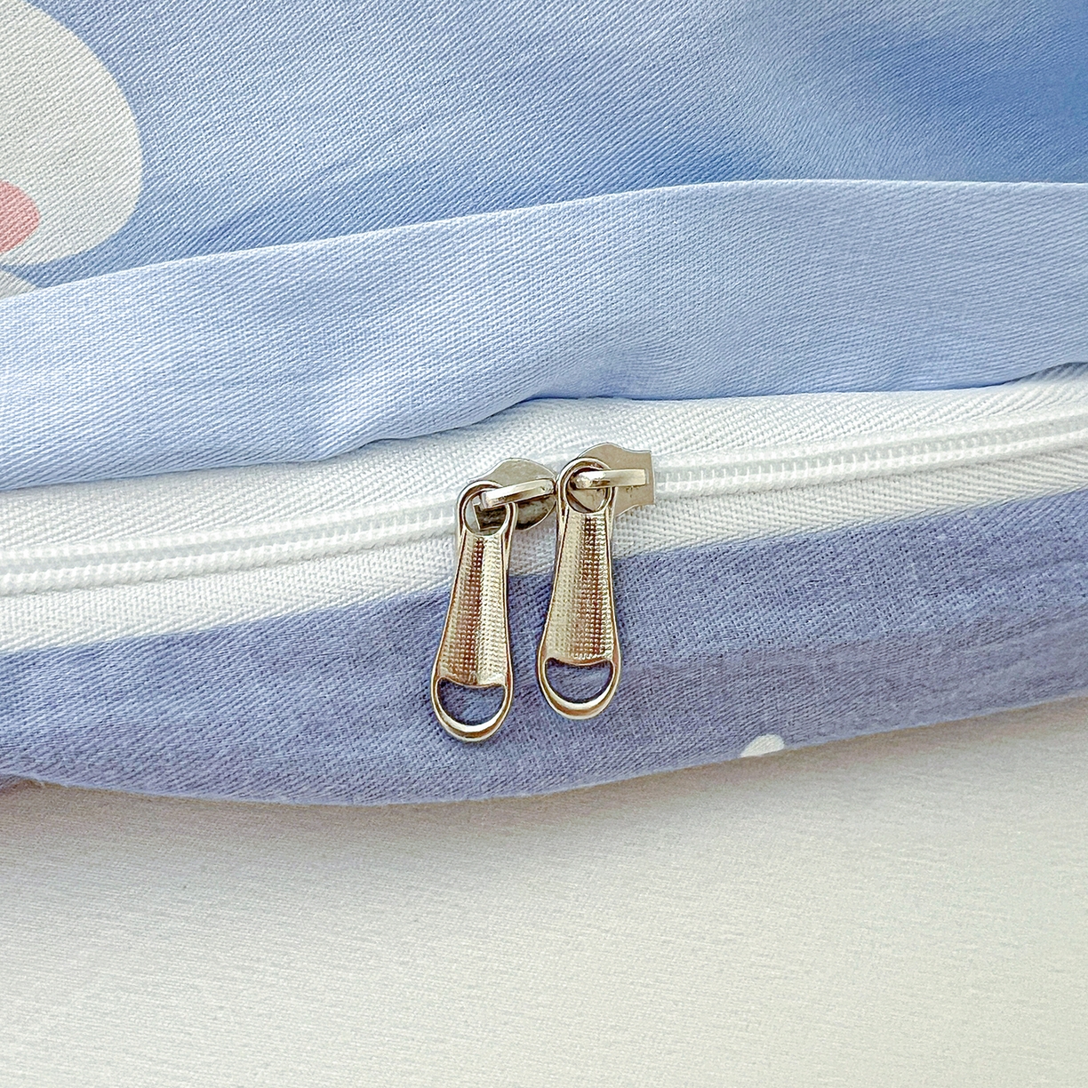 91家纺网 家纺一手货源 找家纺 恩泽家纺 2025新款加厚全棉纯棉印花系列被套单件-单被套 桃心小兔