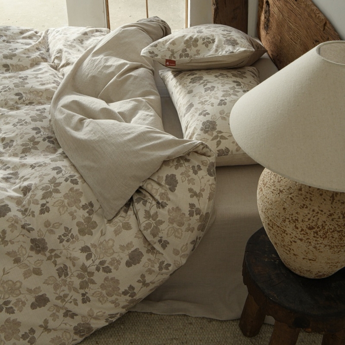 91家纺网 家纺一手货源 找家纺 羚羊语家纺 2025新款A类棉麻高支密原生棉花亚麻四件套复古色织数码印花文艺风绉绉汉麻亚麻自 絮语