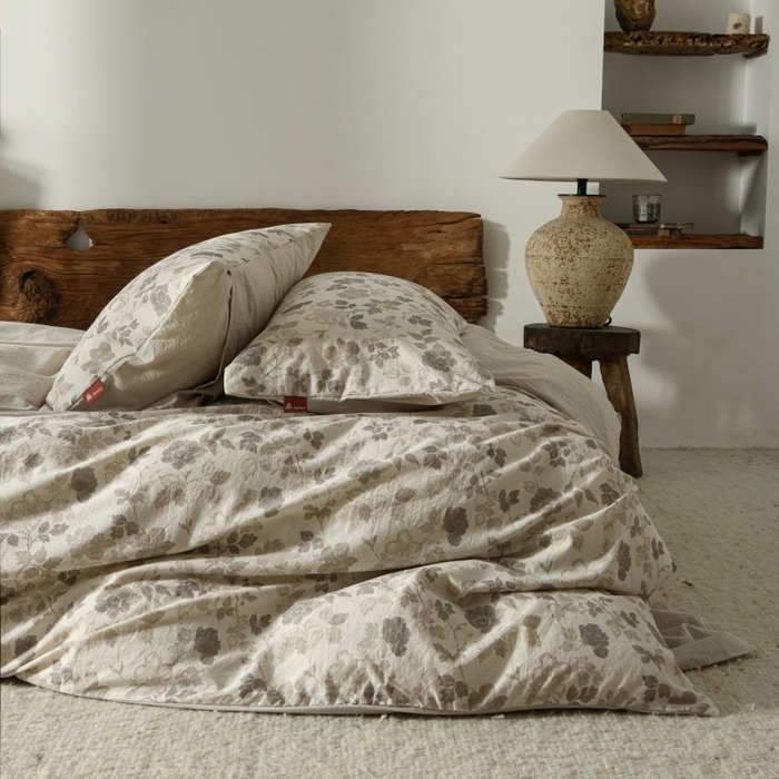 91家纺网 家纺一手货源 找家纺 羚羊语家纺 2025新款A类棉麻高支密原生棉花亚麻四件套复古色织数码印花文艺风绉绉汉麻亚麻自 絮语