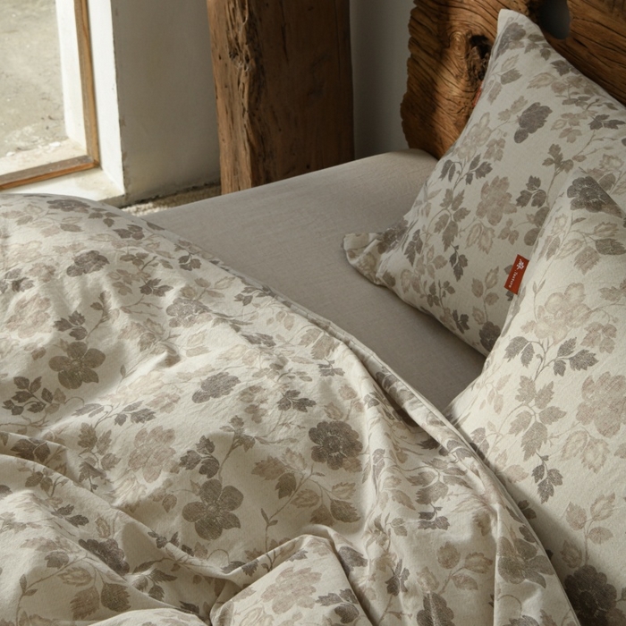 91家纺网 家纺一手货源 找家纺 羚羊语家纺 2025新款A类棉麻高支密原生棉花亚麻四件套复古色织数码印花文艺风绉绉汉麻亚麻自 絮语