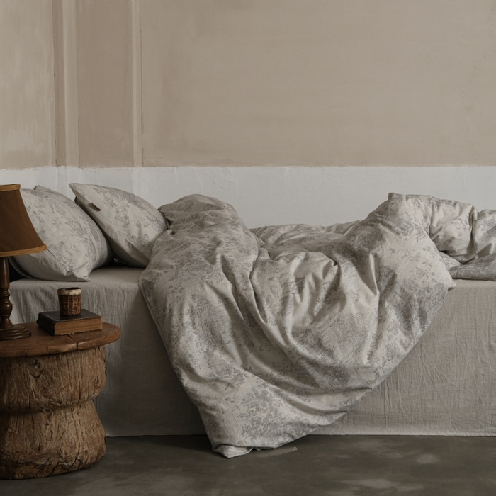 91家纺网 家纺一手货源 找家纺 羚羊语家纺 2025新款A类棉麻高支密原生棉花亚麻四件套复古色织数码印花文艺风绉绉汉麻亚麻自 浮生记