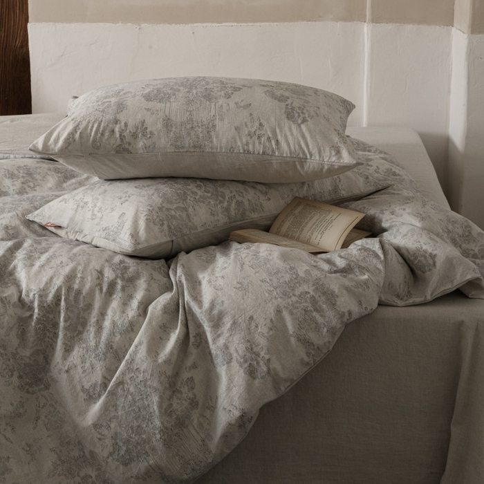 91家纺网 家纺一手货源 找家纺 羚羊语家纺 2025新款A类棉麻高支密原生棉花亚麻四件套复古色织数码印花文艺风绉绉汉麻亚麻自 浮生记