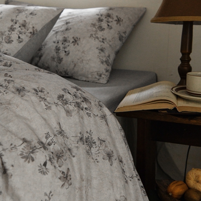 91家纺网 家纺一手货源 找家纺 羚羊语家纺 2025新款A类棉麻高支密原生棉花亚麻四件套复古色织数码印花文艺风绉绉汉麻亚麻自 空谷集