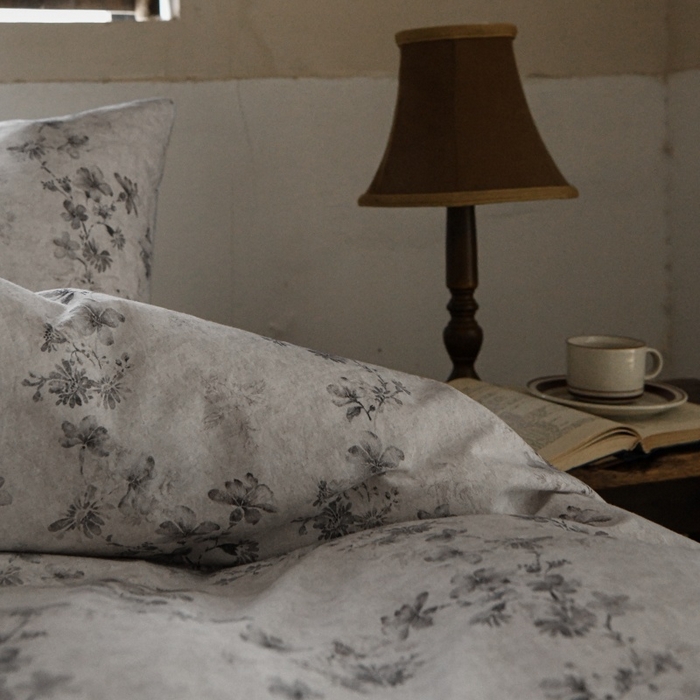 91家纺网 家纺一手货源 找家纺 羚羊语家纺 2025新款A类棉麻高支密原生棉花亚麻四件套复古色织数码印花文艺风绉绉汉麻亚麻自 空谷集