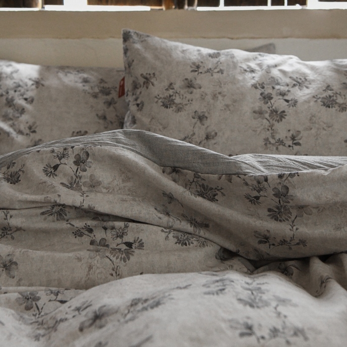 91家纺网 家纺一手货源 找家纺 羚羊语家纺 2025新款A类棉麻高支密原生棉花亚麻四件套复古色织数码印花文艺风绉绉汉麻亚麻自 空谷集