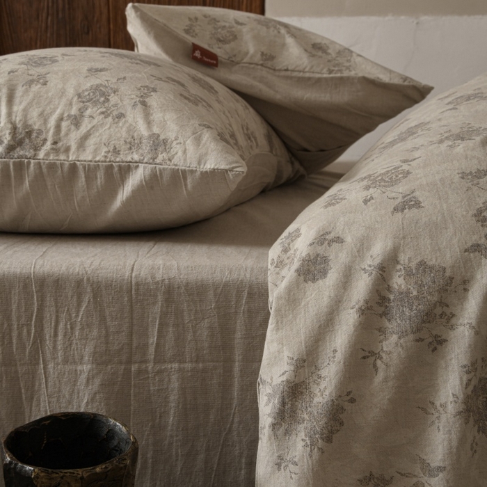 91家纺网 家纺一手货源 找家纺 羚羊语家纺 2025新款A类棉麻高支密原生棉花亚麻四件套复古色织数码印花文艺风绉绉汉麻亚麻自 小重山