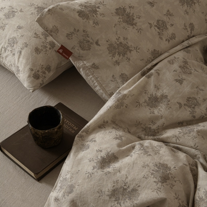 91家纺网 家纺一手货源 找家纺 羚羊语家纺 2025新款A类棉麻高支密原生棉花亚麻四件套复古色织数码印花文艺风绉绉汉麻亚麻自 小重山