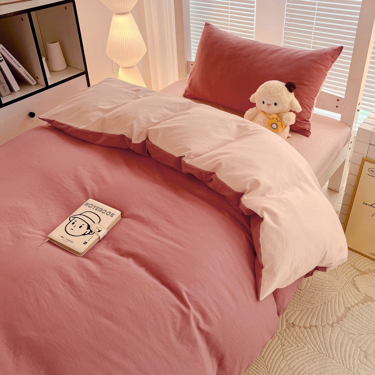 91家纺网 家纺一手货源 找家纺 纽缦家纺 2025新款纯色双拼水洗亲柔棉三件套宿舍三件套上下铺三件套 纯色双拼-砖红粉