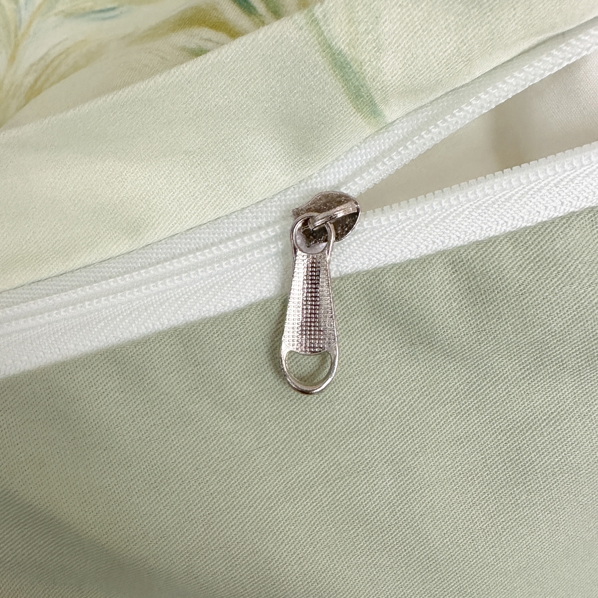 91家纺网 家纺一手货源 找家纺 金鑫汇家纺 2025新款13372全棉纯棉高端数码印花四件套 幽兰生香-绿