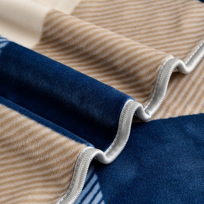 91家纺网 家纺一手货源 找家纺 2025直播爆款印花牛奶绒四件套8斤法莱绒印花四件套蓝大格