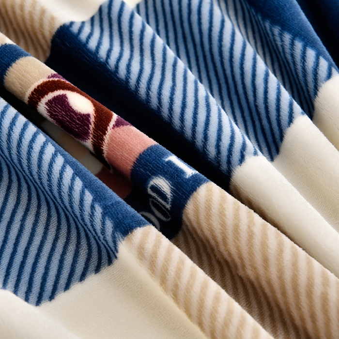 91家纺网 家纺一手货源 找家纺 2025直播爆款印花牛奶绒四件套8斤法莱绒印花四件套蓝大格