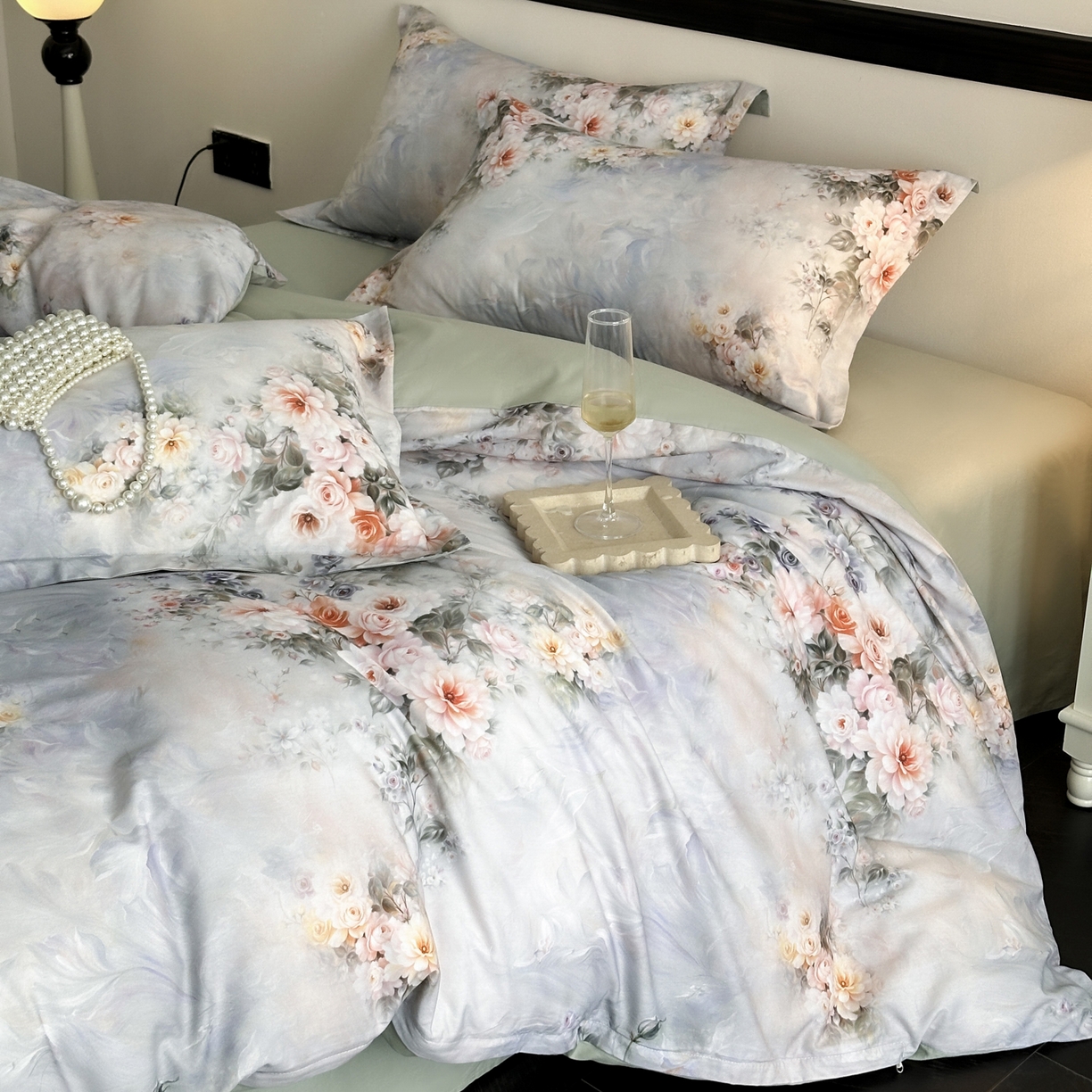 91家纺网 家纺一手货源 找家纺 金鑫汇家纺 2025新款13372全棉纯棉高端数码印花四件套 轻梦花海-蓝