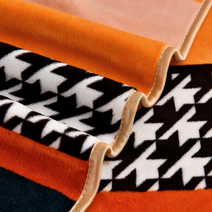 91家纺网 家纺一手货源 找家纺 2025直播爆款印花牛奶绒四件套8斤法莱绒印花四件套 青春时光