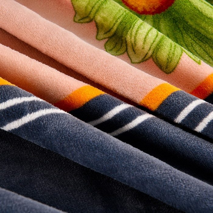 91家纺网 家纺一手货源 找家纺 2025直播爆款印花牛奶绒四件套8斤法莱绒印花四件套 向日葵