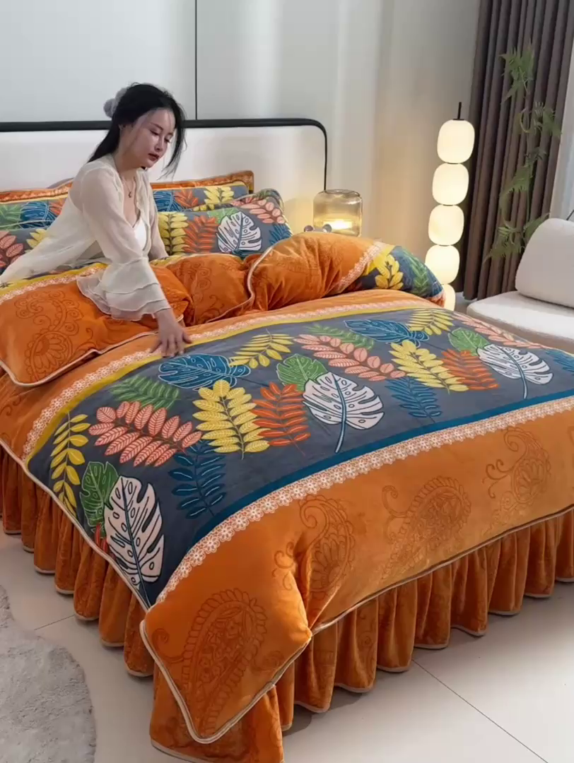 91家纺网 家纺一手货源 找家纺 2025直播爆款印花牛奶绒四件套8斤法莱绒印花四件套 叶之语